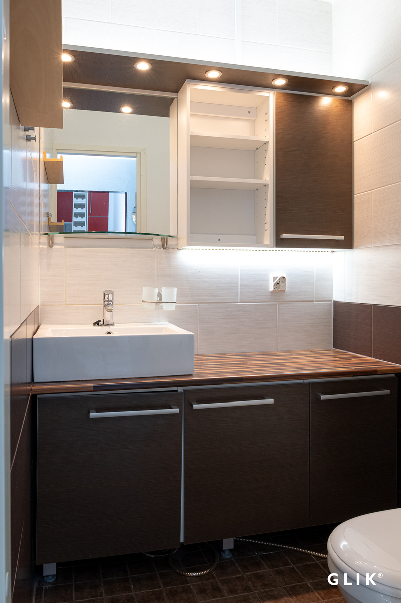 Toispuolisenkatu 4, 33580 Tampere, Holvasti