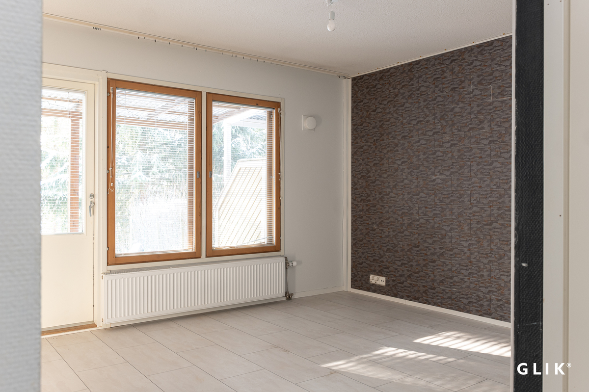 Toispuolisenkatu 4, 33580 Tampere, Holvasti