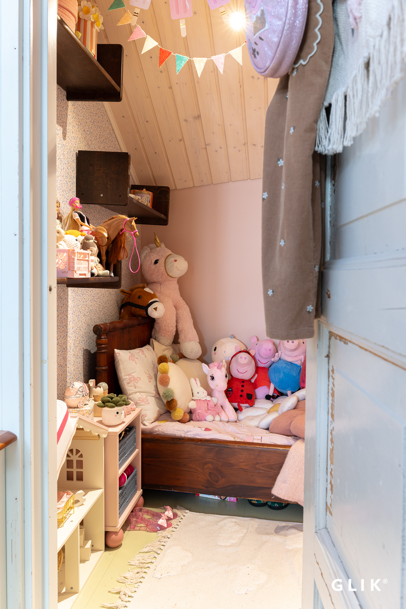 Rautatienkatu 2, 33100 Tampere, Juhannuskylä