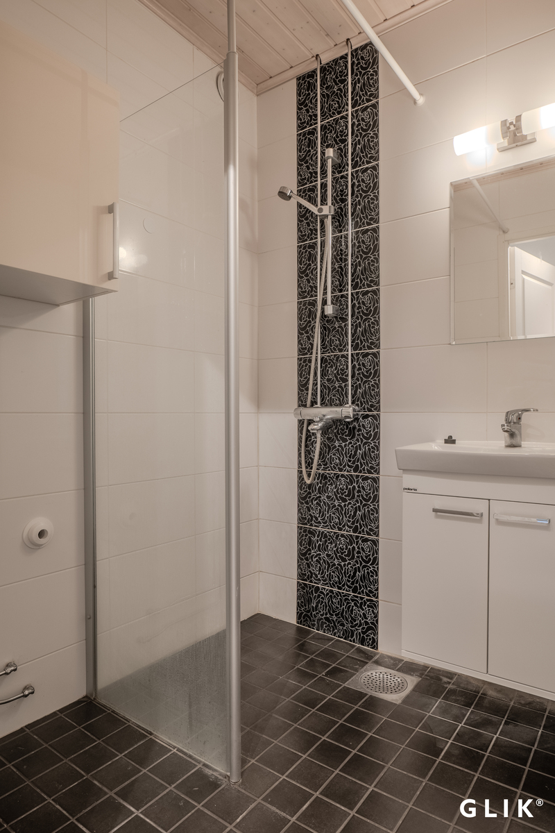 Karjalantie 7, 37600 Valkeakoski, Ulvajanniemi