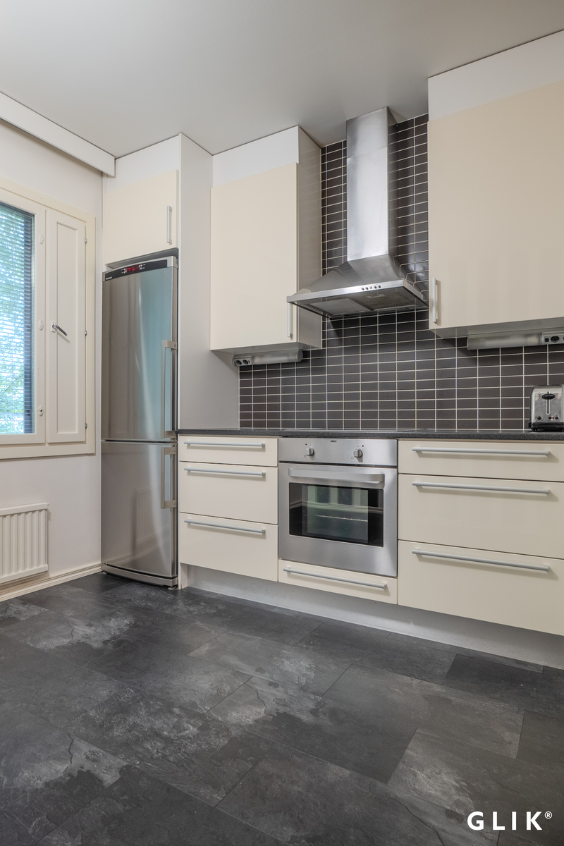 Karjalantie 7, 37600 Valkeakoski, Ulvajanniemi