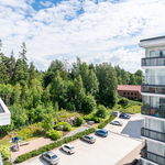 Parvekenäkymä idän suuntaan