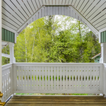 makuuhuoneesta kulku parvekkeelle