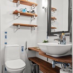 Alakerran erillinen wc