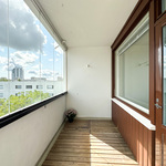 Lasitettu parveke kaakkoon