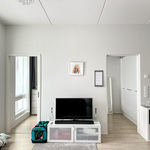 Makuuhuoneeseen kaksi sisäänkäyntiä