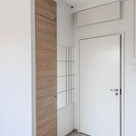 Eteisessä säilytystilaa