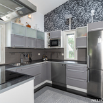 Tyylikäs moderni keittiö!