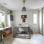 Makuuhuone 2 säilytyskaapistolla