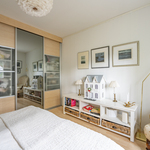 Makuuhuone 1 säilytyskaapistolla