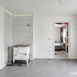 Keittiössä puuhella