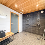 Taloyhtiön saunatilojen suihkutilat