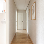 Käytävän varrella makuuhuoneet