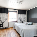 Alakerran makuuhuone