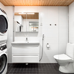 Siisti ja moderni kylpyhuone