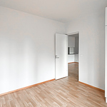 Makuuhuoneessa kiinteää kaappitilaa