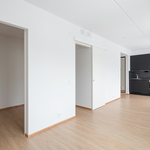 Liukuovella suljettava alkovi