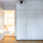 Pienemmän makuuhuoneen kaapistot