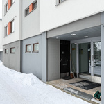 Tilassa oma sisäänkäynti ulkoa sisälle