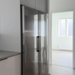 Täysimittaiset jääkaappi ja pakastin