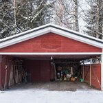 Autokatoksen yhteydessä on kylmä varastotila.