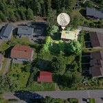 Lähin ruokakauppa n. 1,2 km, kauppakeskus Willa n. 4 km.
