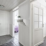 Kellarikerroksen aulatilaa