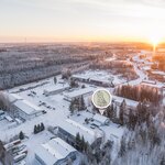 Hämeenlinnan moottoritielle n.7 min., Hanko-Porvootielle n.10 min, Lahden moottoritielle n.15 min.