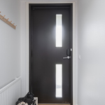 Tuulikaapissa on laattalattia.