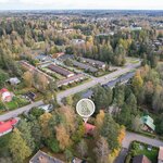 Rautatieasemalle on n. 1,2 km.