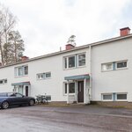 Taloyhtiöön kuuluu 4 taloa, jossa kussakin 3 asuntoa.