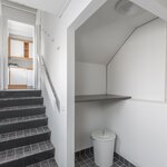 Kellarikerroksessa on kodinhoitotila.