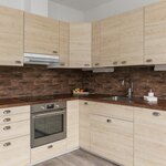 Kaikki keittiön kodinkoneet on hankittu v. 2023.