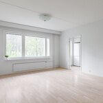 Asunto on siistikuntoinen ja valoisa.