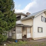 Talo on valmistunut v. 1953, peruskorjaus ja laajennus on tehty v. 1985.