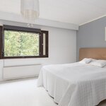 Ikkunat on uusittu 1985 peruskorjauksen yhteydessä.