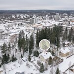 Lähin kauppa n. 500 m, lähin bussipysäkki n. 450 m.