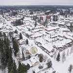 Juna-asema n. 2,9 km.