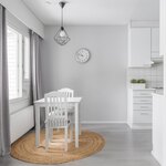 Asuintiloissa on laminaattilattiat.