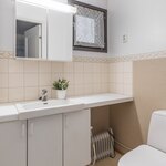 Erillinen wc, tuuletusikkuna.