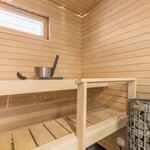 Saunassa on tuuletusikkuna.