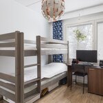 Keittiön viereinen makuuhuone.