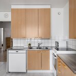 Astianpesukone kuuluu kauppaan ostajan niin halutessa.