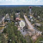 Lähin ruokakauppa n. 650 m, kauppakeskus Willa n. 2,3 km.