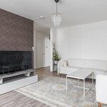 Asuinhuoneiden lattiat on siistikuntoiset, uusittu v. 2016.