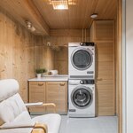 Pukuhuone/kodinhoitohuone.