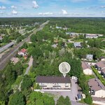 Juna- asema (HSL) kävellen n. 150 m.