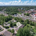 Jokelan keskustan palvelut kävellen n. 300-400 m.
