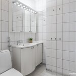 Yläkerran wc, ei ole käytetty suihkutilana yli 10 vuoteen.