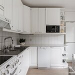Kaapistossa on paikka mikroaaltouunille.